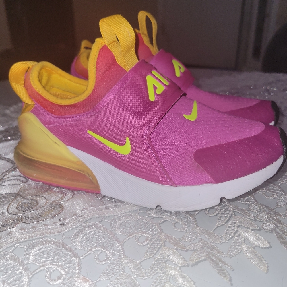 NIKE AIR MAX 270 Extreme Athletic Slip On Sneakers CN8279-600 Kids Sz 13C